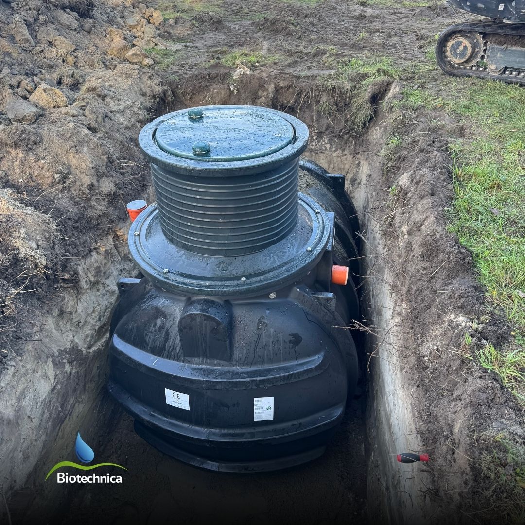 Instalacja biologicznej oczyszczalni Kingspan Bioficient w okolicach Radomia